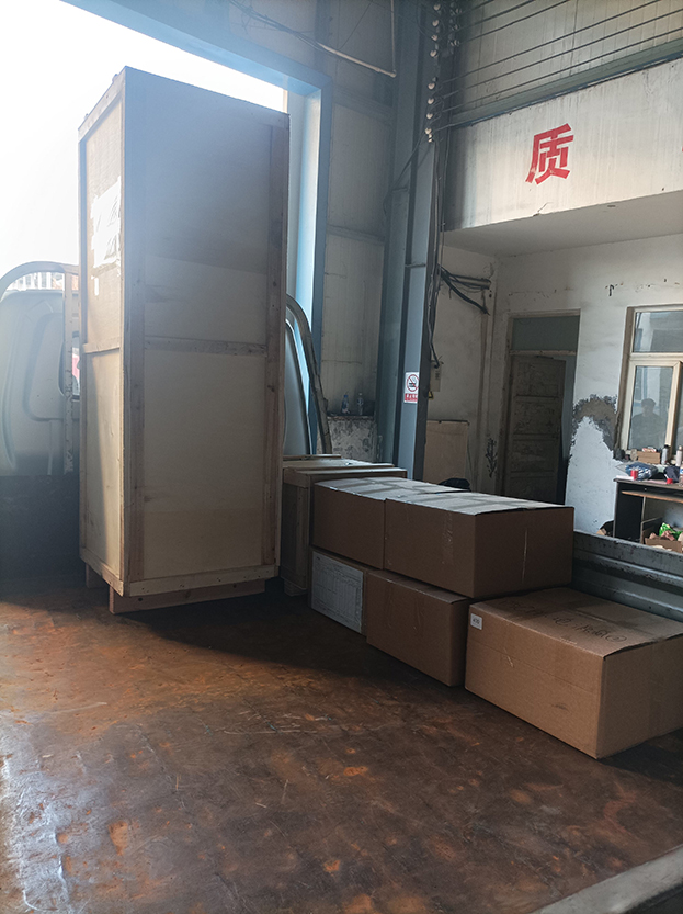 客戶(hù)定制400型超聲波旋振篩加配件發(fā)貨